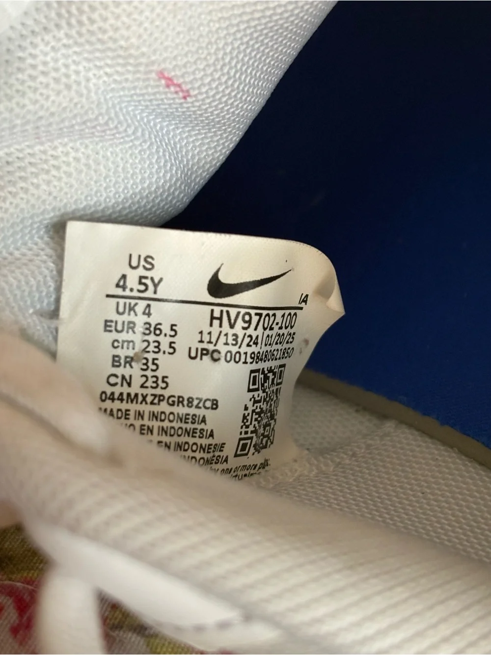Nike Terra Manta GS (Big Kids) in size 4Y
